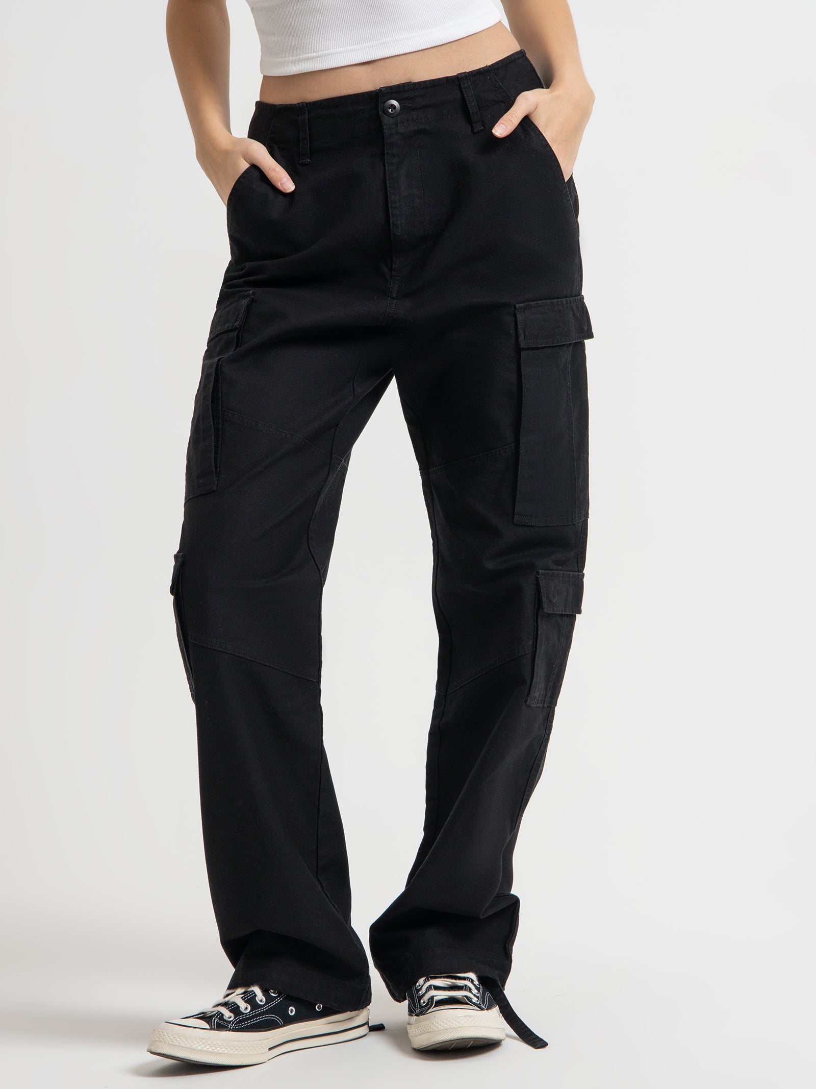 Buy Women Black Hip-Hop Streetwear Cargo Pants Online At Best Price -  Sassafras.in